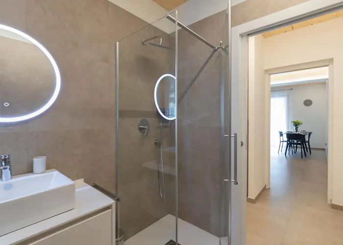 Apartamento The Nest - Trilo - Wifi - Box - Cortile - Magnolta *