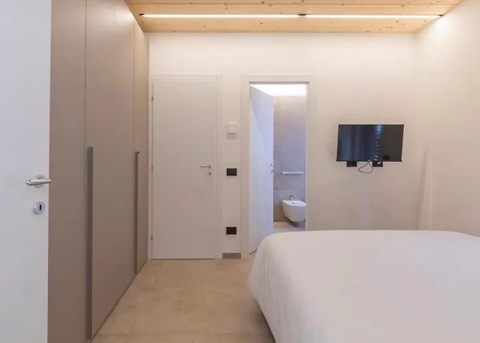 Apartamento The Nest - Trilo - Wifi - Box - Cortile - Magnolta *