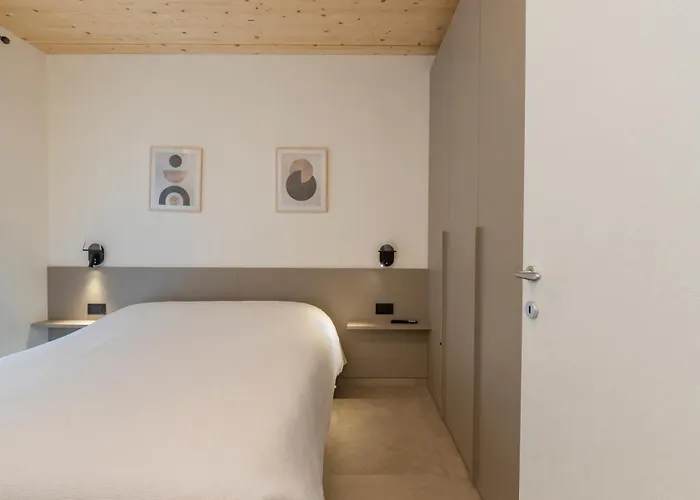 Apartamento The Nest - Trilo - Wifi - Box - Cortile - Magnolta *